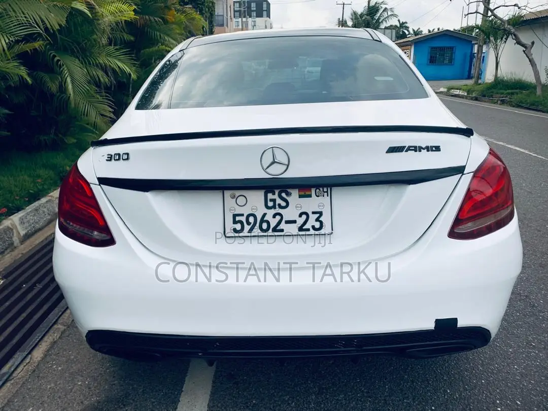 Mercedes-Benz C300 Luxury 4dr AWD 4Matic Sedan (2.0L 4cyl 7A) 2015