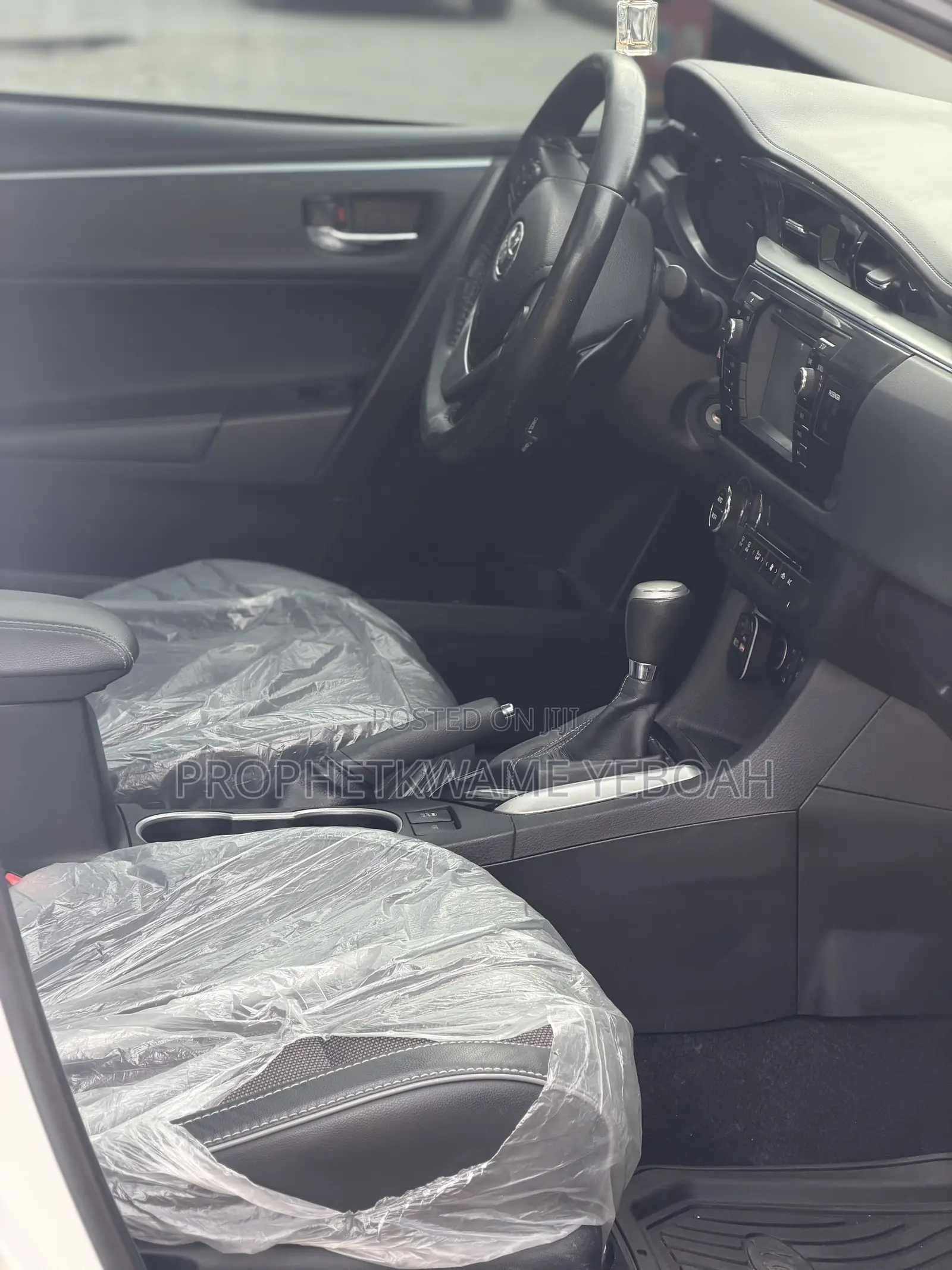 Toyota Corolla S 4dr Sedan (1.8L 4cyl CVT) 2014 White