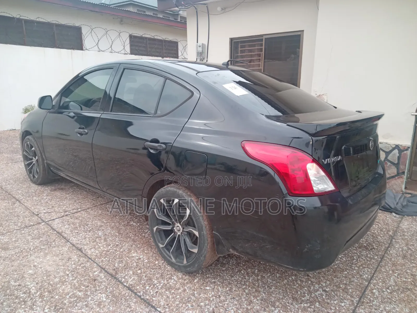 Nissan Versa 2016 Black
