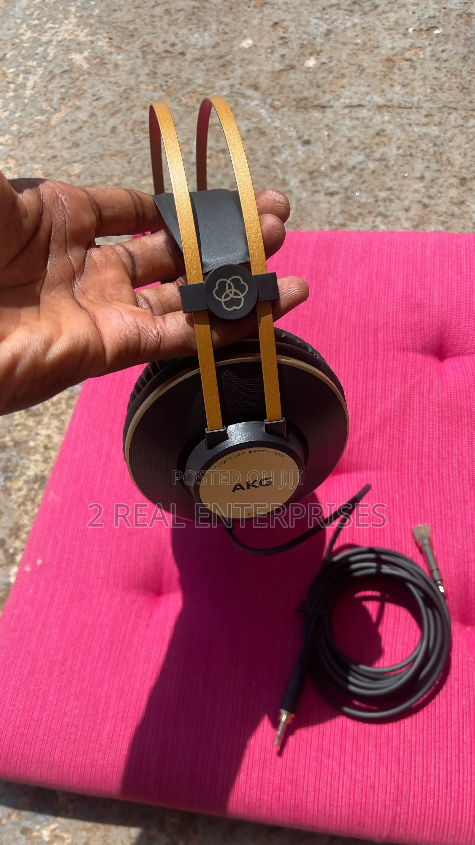 Studio Monitoring Headset Akg