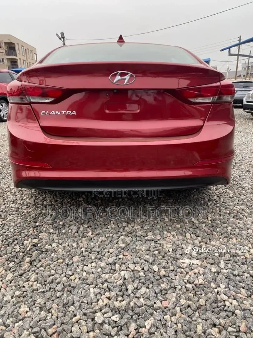 Hyundai Elantra SEL 2018 Red