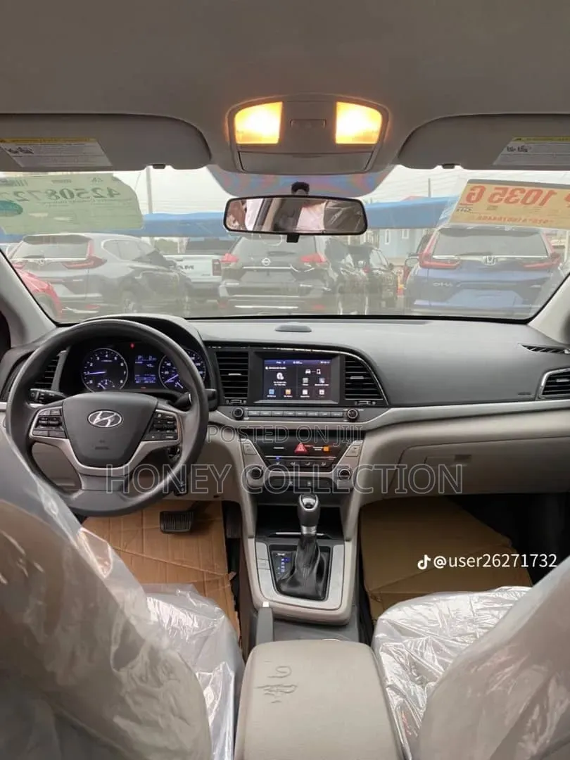 Hyundai Elantra SEL 2018 Red