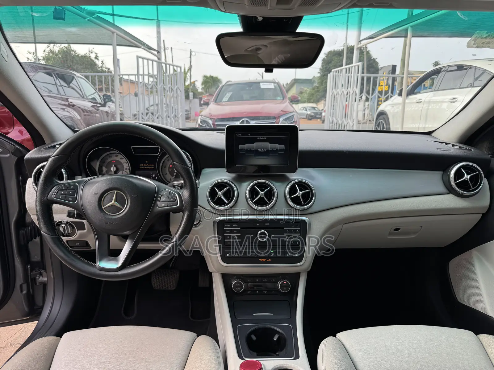 Mercedes-Benz GLA 250 2016 Silver