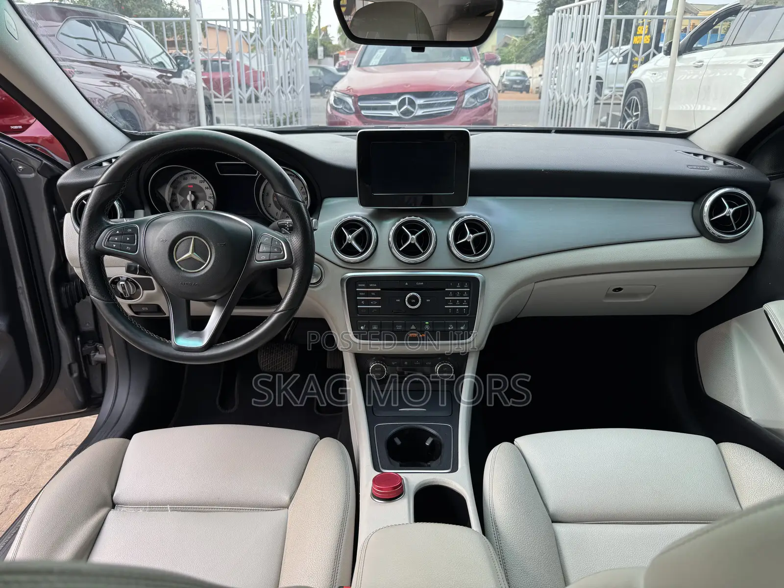 Mercedes-Benz GLA 250 2016 Silver