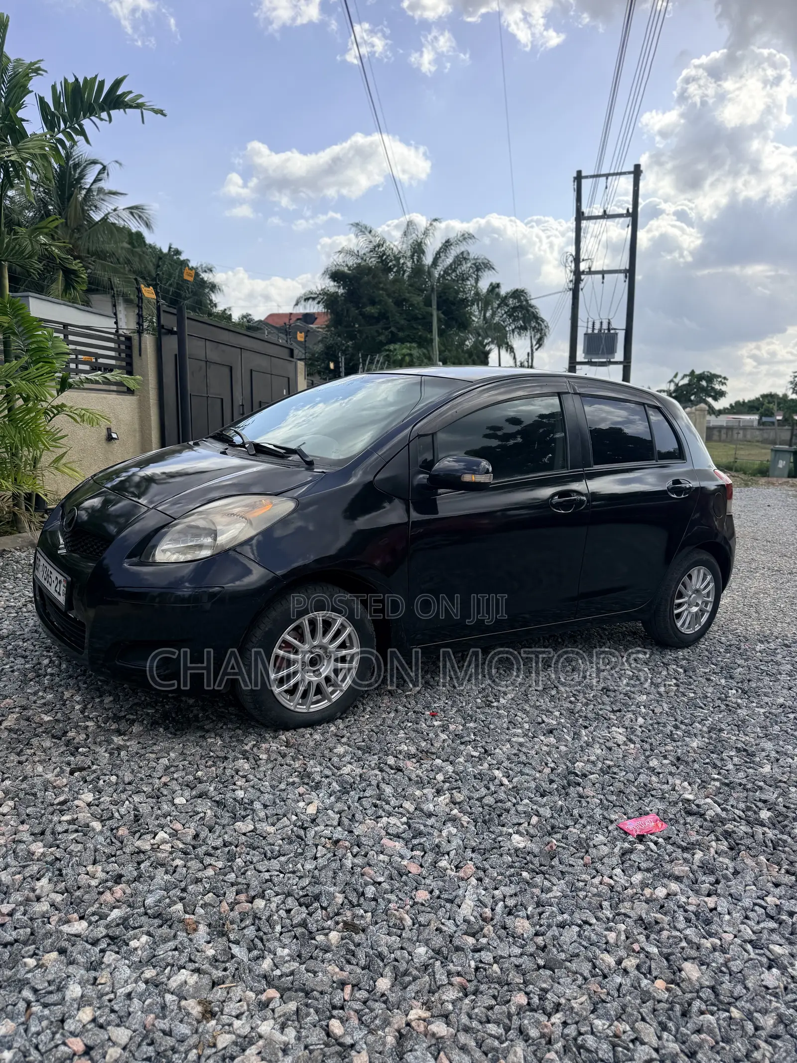 Toyota Vitz 2010 Black
