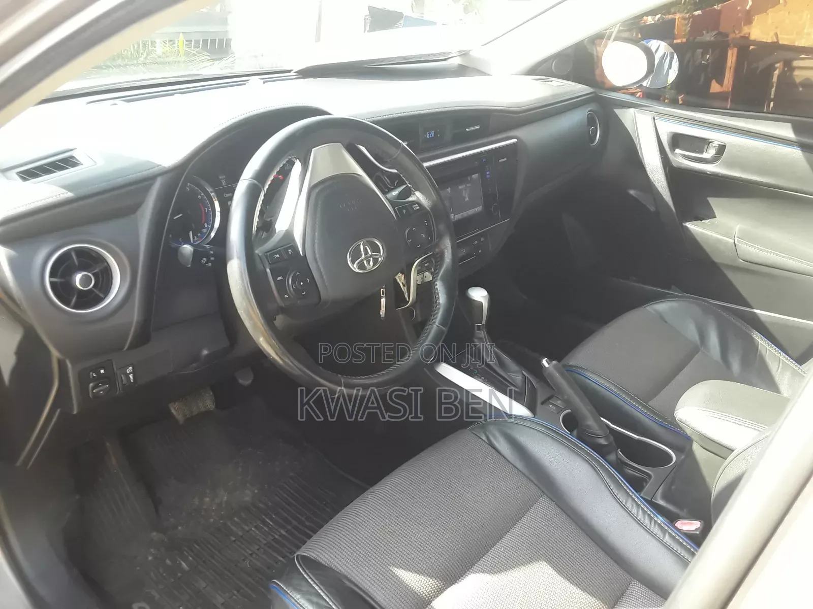 Toyota Corolla 2017 Gray