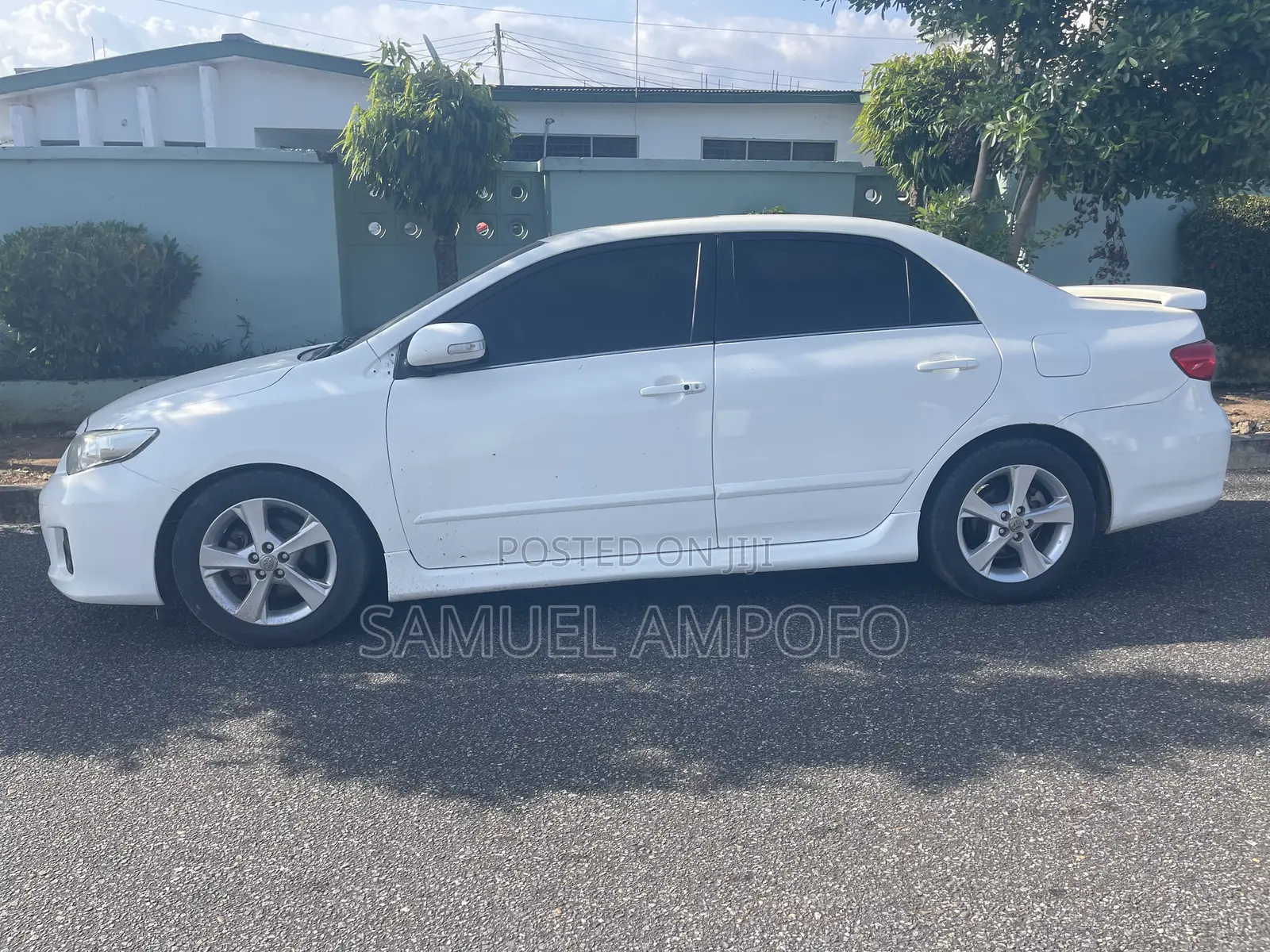 Toyota Corolla Altis 2013 White