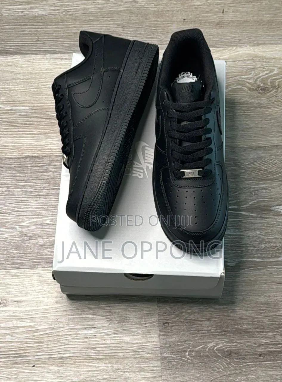 Air Force 1 07 Low Triple Black All Black Classic Mens Sneakers
