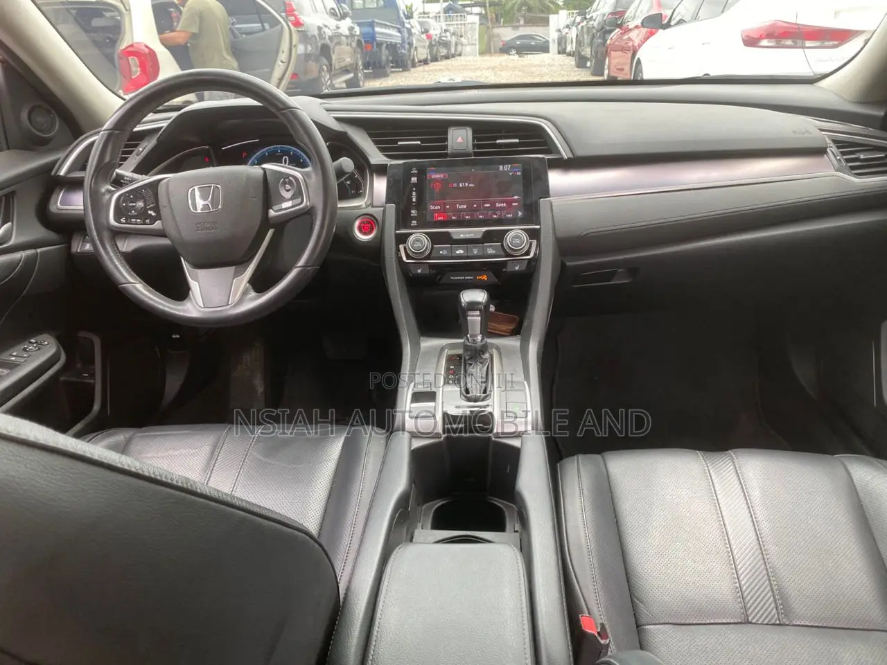 Honda Civic 2018 Red