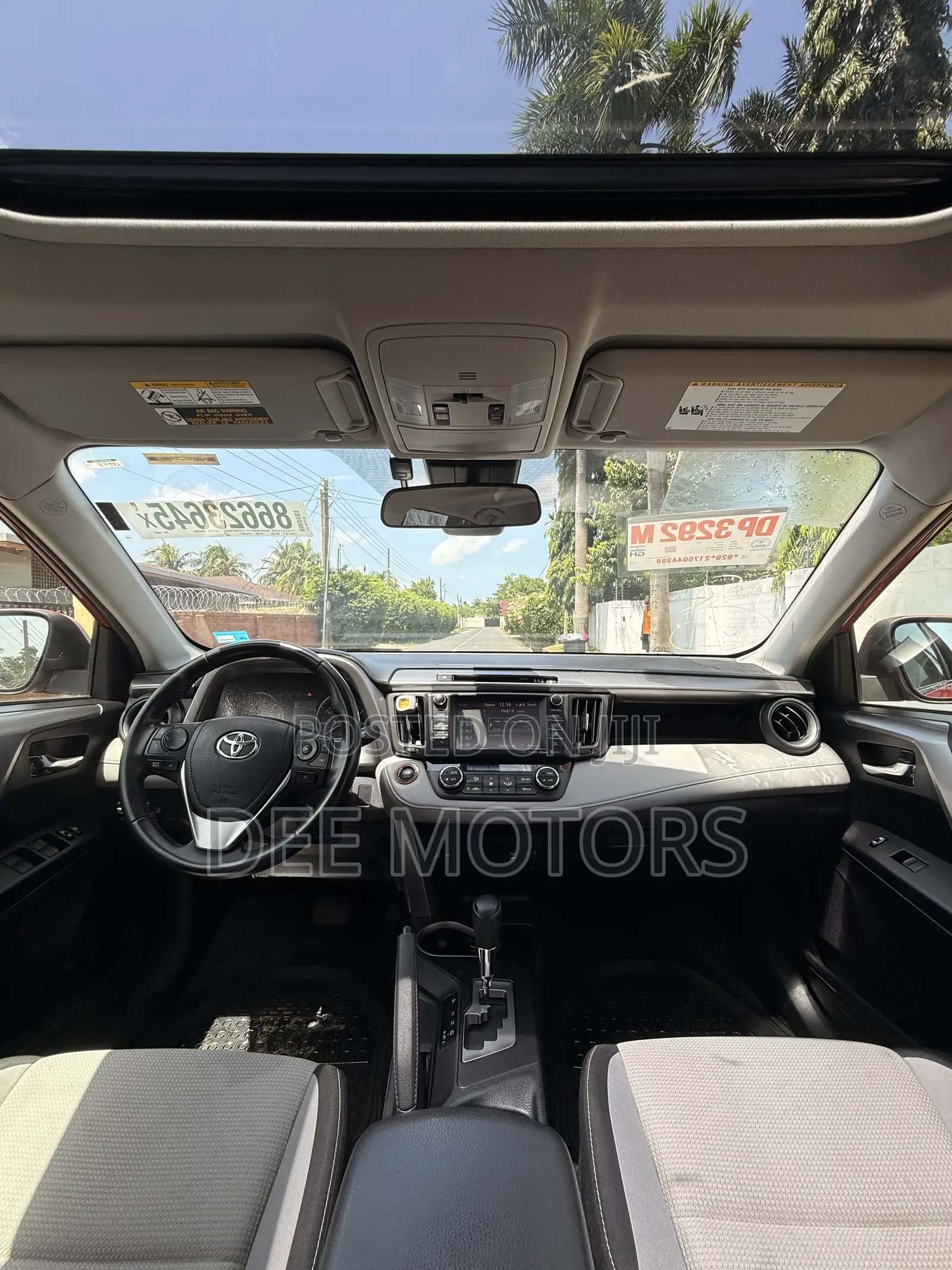 Toyota RAV4 XLE AWD (2.5L 4cyl 6A) 2017 Red
