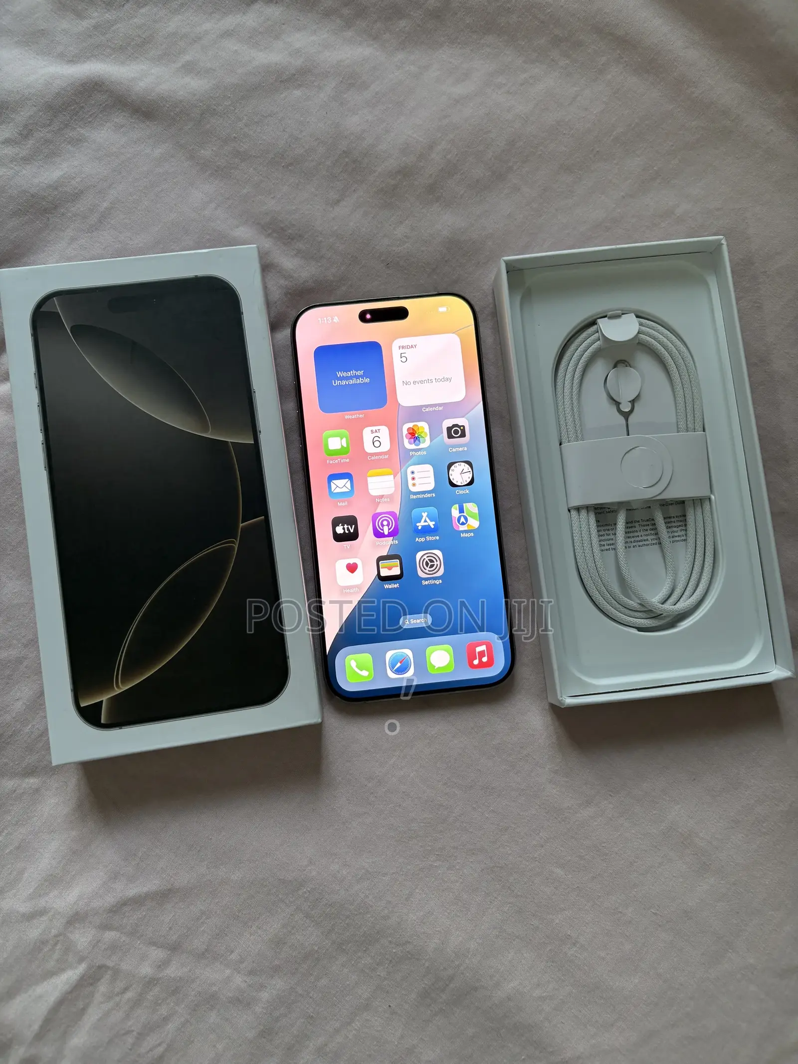 New Apple iPhone 16 Pro Max 256 GB Silver