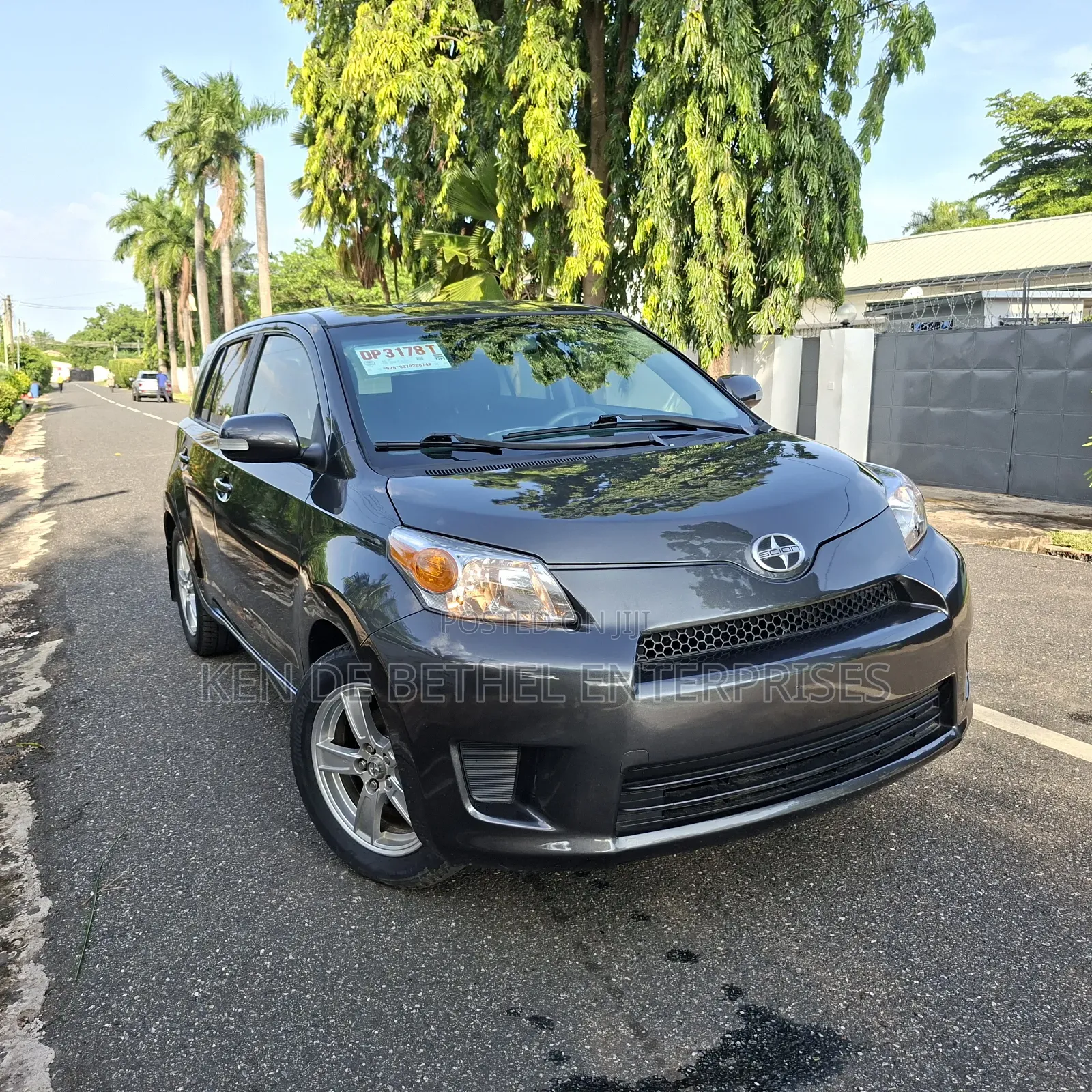 Scion xD Base 2012 Gray