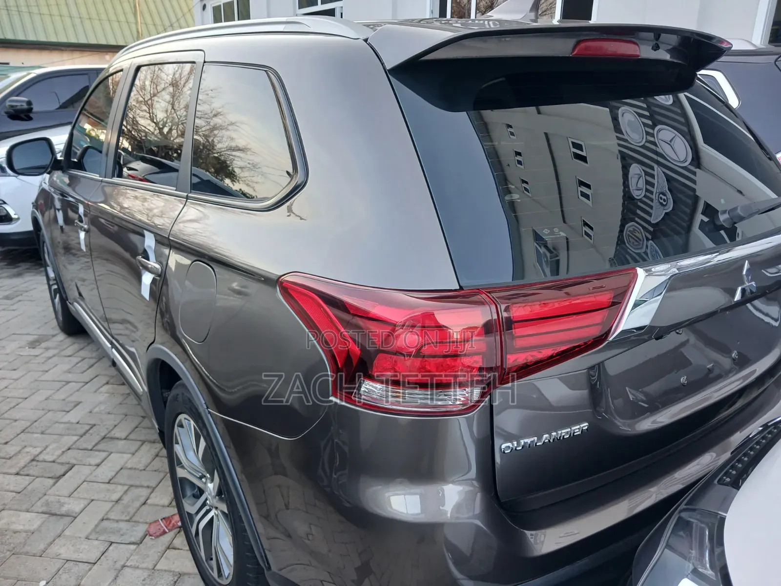 Mitsubishi Outlander 2020 Brown