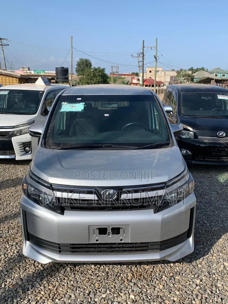 Toyota Voxy 2015 Silver