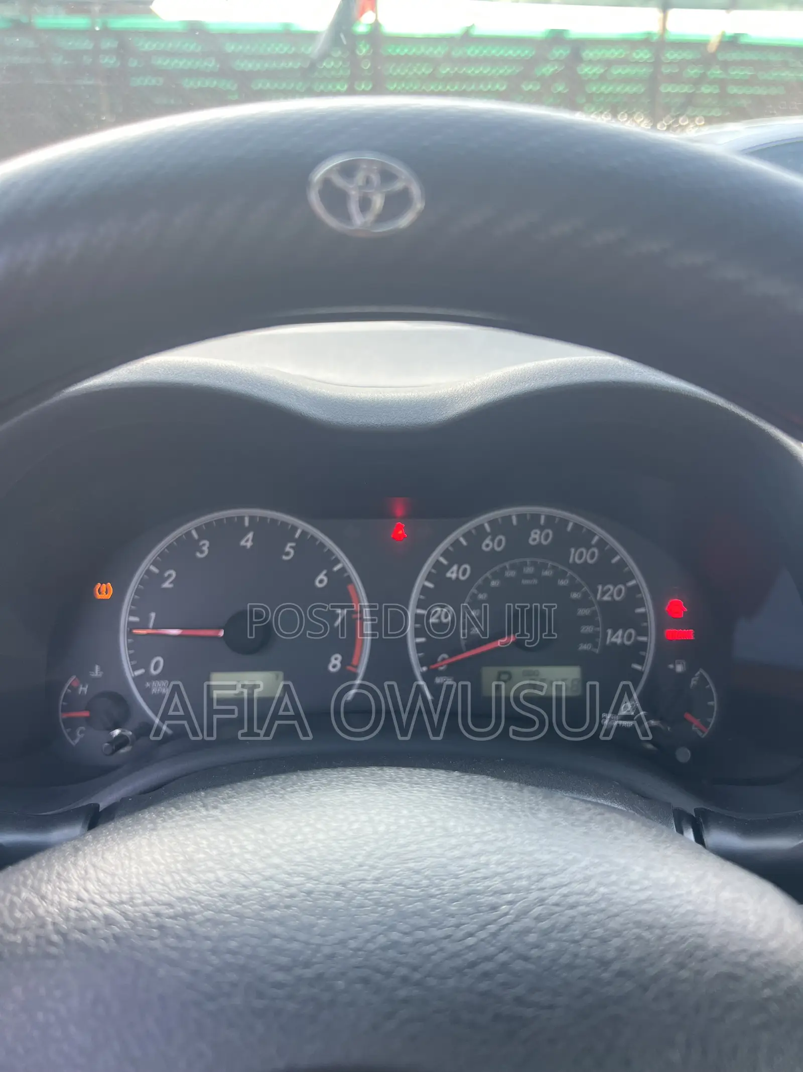 Toyota Corolla LE 4dr Sedan (1.8L 4cyl 4A) 2013 Gray