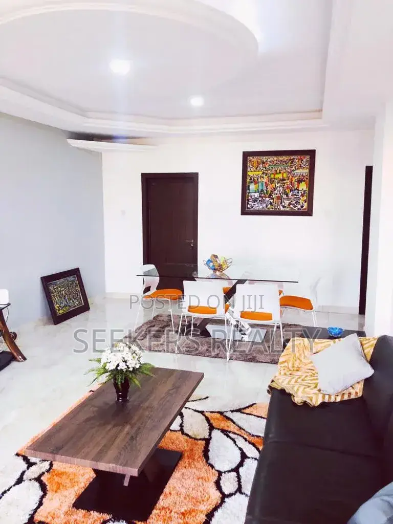 Furnished 3bdrm Apartment in Seekers Realty, Oxford Street for rent