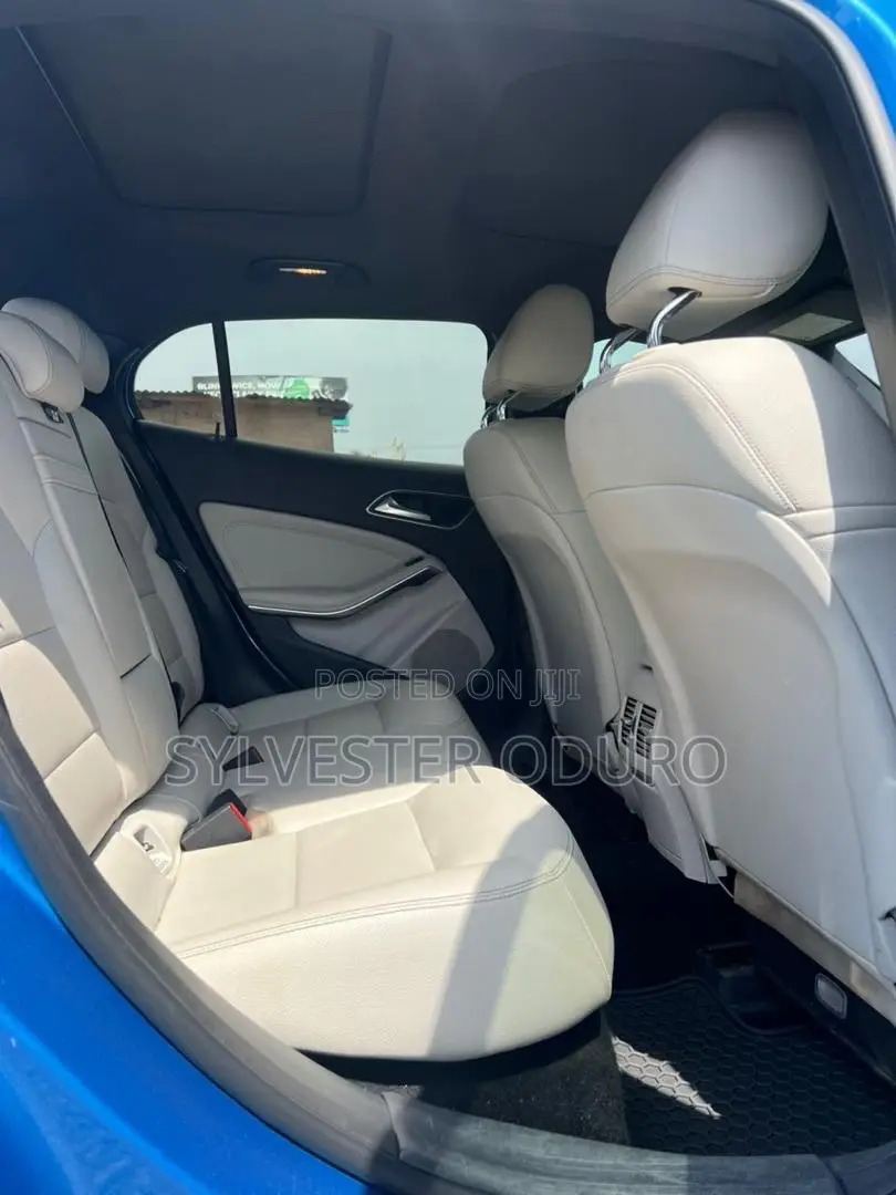 Mercedes-Benz GLA 250 2018 Blue