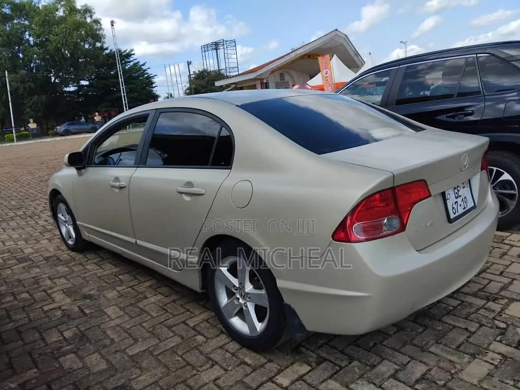 Honda Civic 1.4 5 Door 2011