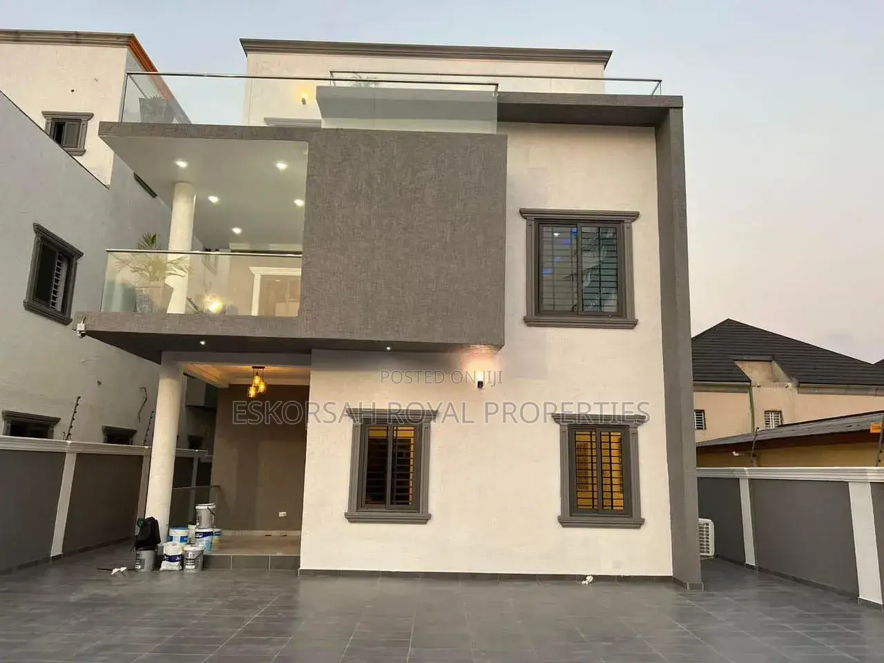 5bdrm Townhouse/Terrace in Achimota Mill 7, Mile 7 for sale