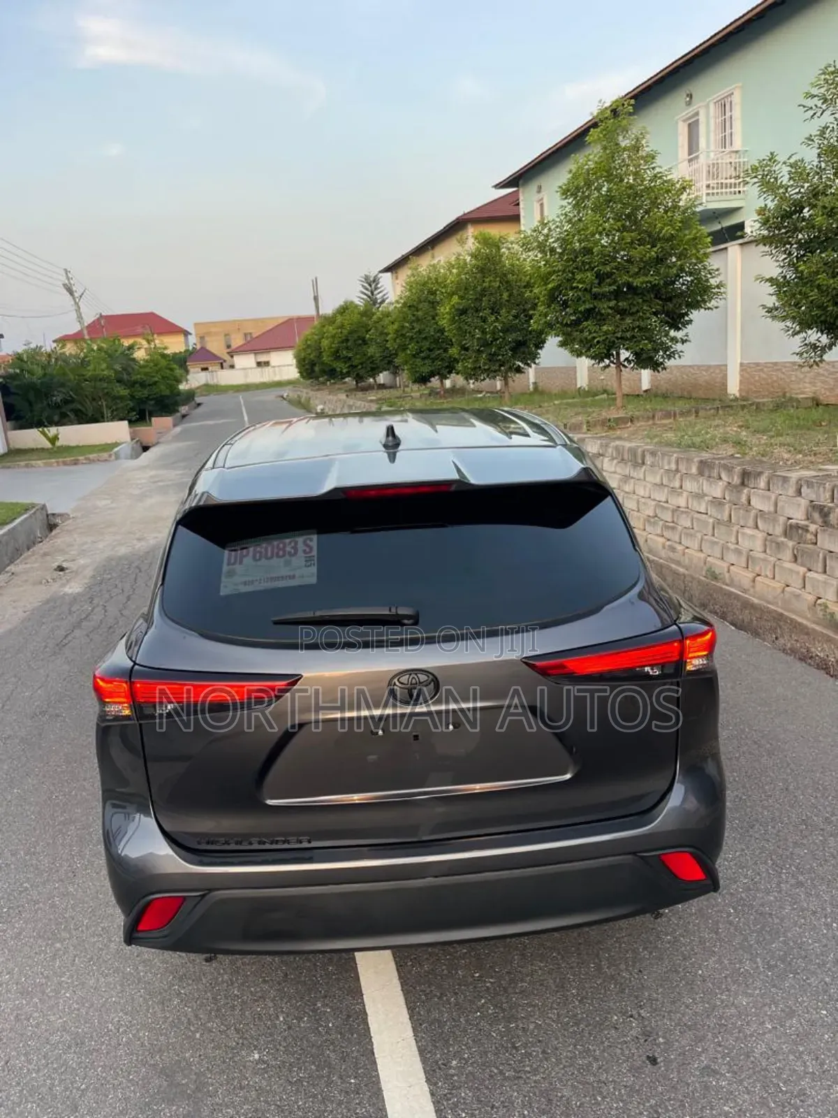 Toyota Highlander LE FWD 2023 Gray