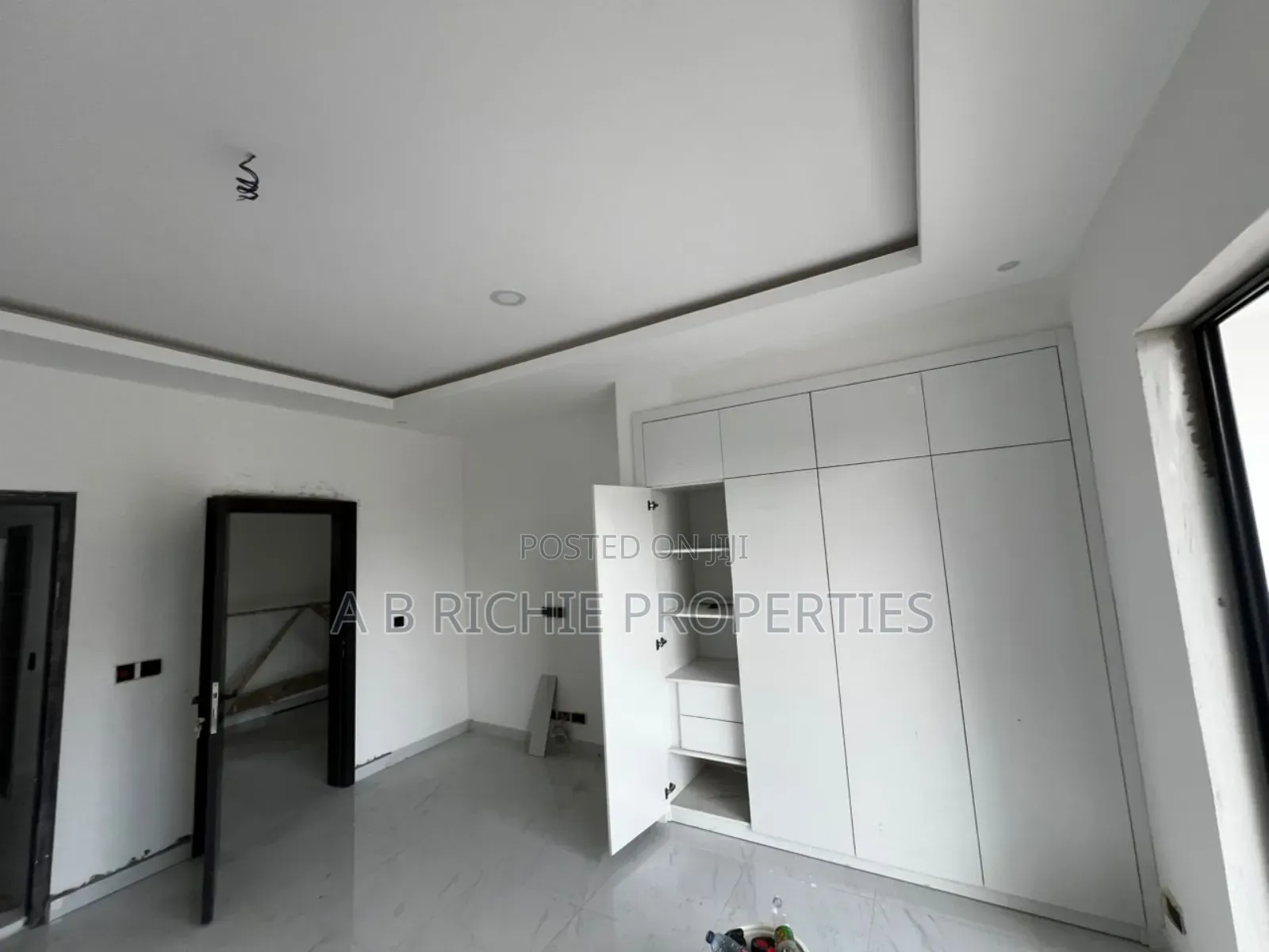 3bdrm House in Ab Richie Properties, Baatsona Total for sale