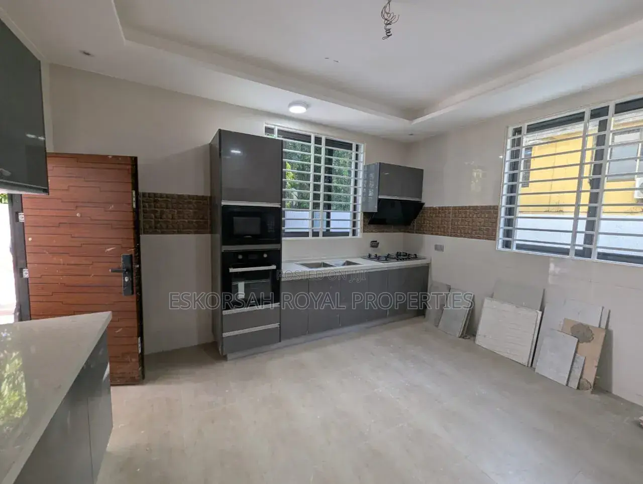 3bdrm House in Achimota Mill, Unity Closed for sale