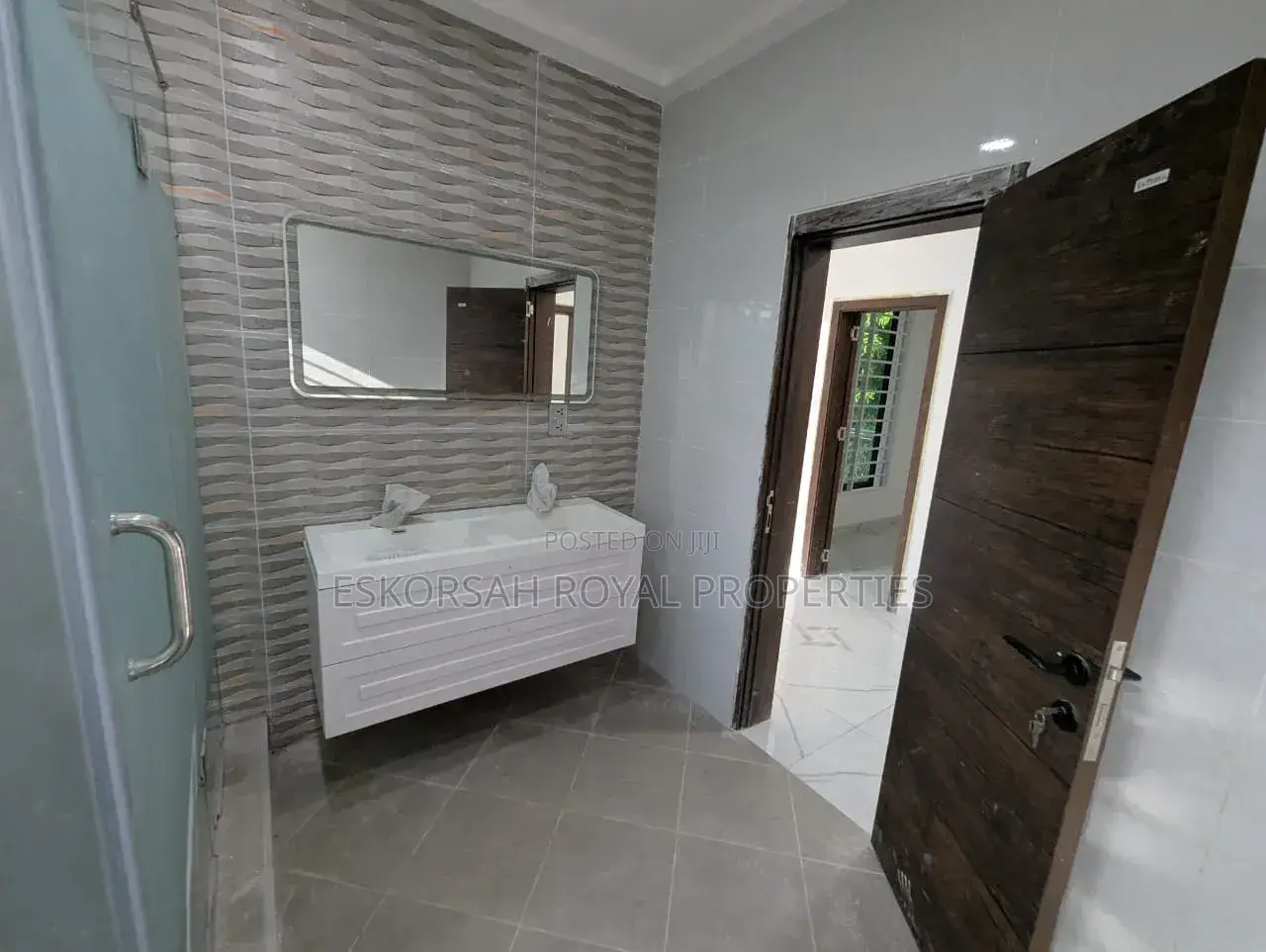 3bdrm House in Achimota Mill, Unity Closed for sale