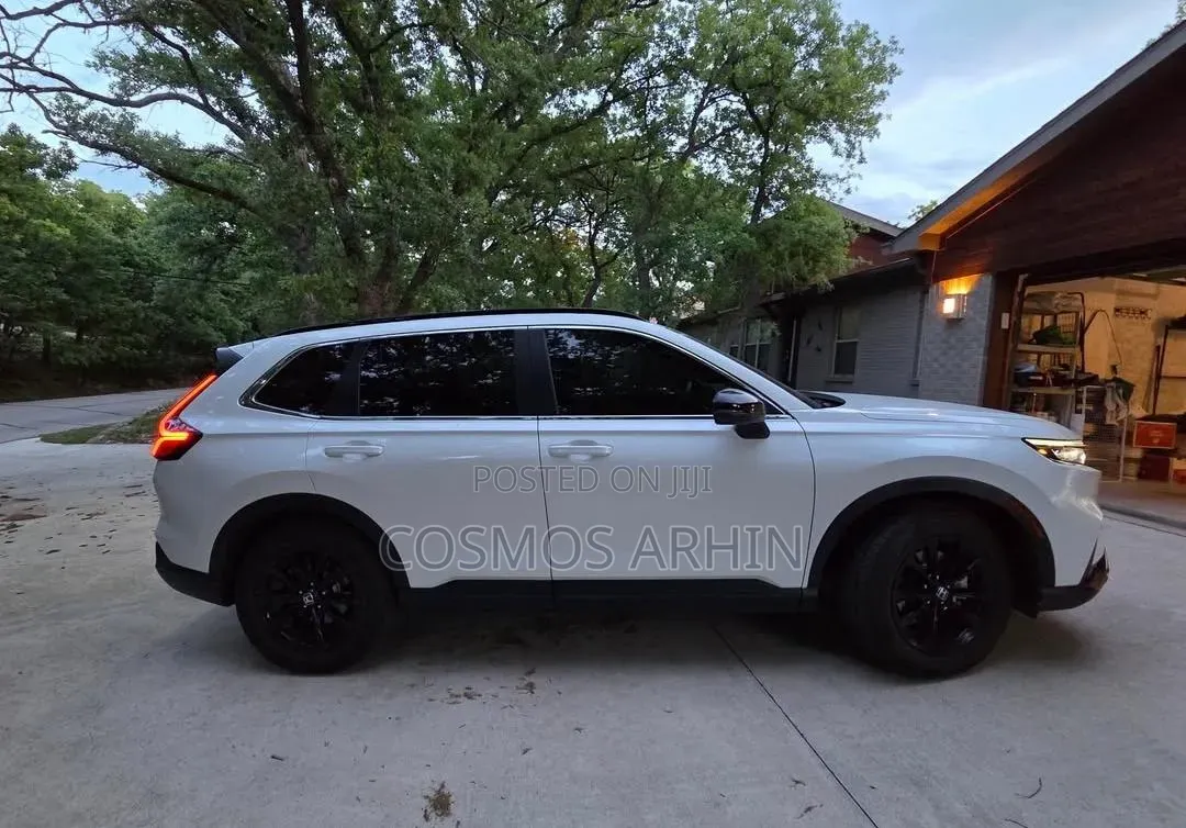 Honda CR-V 2024 White