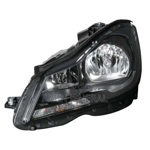 W204 Headlight Halogen
