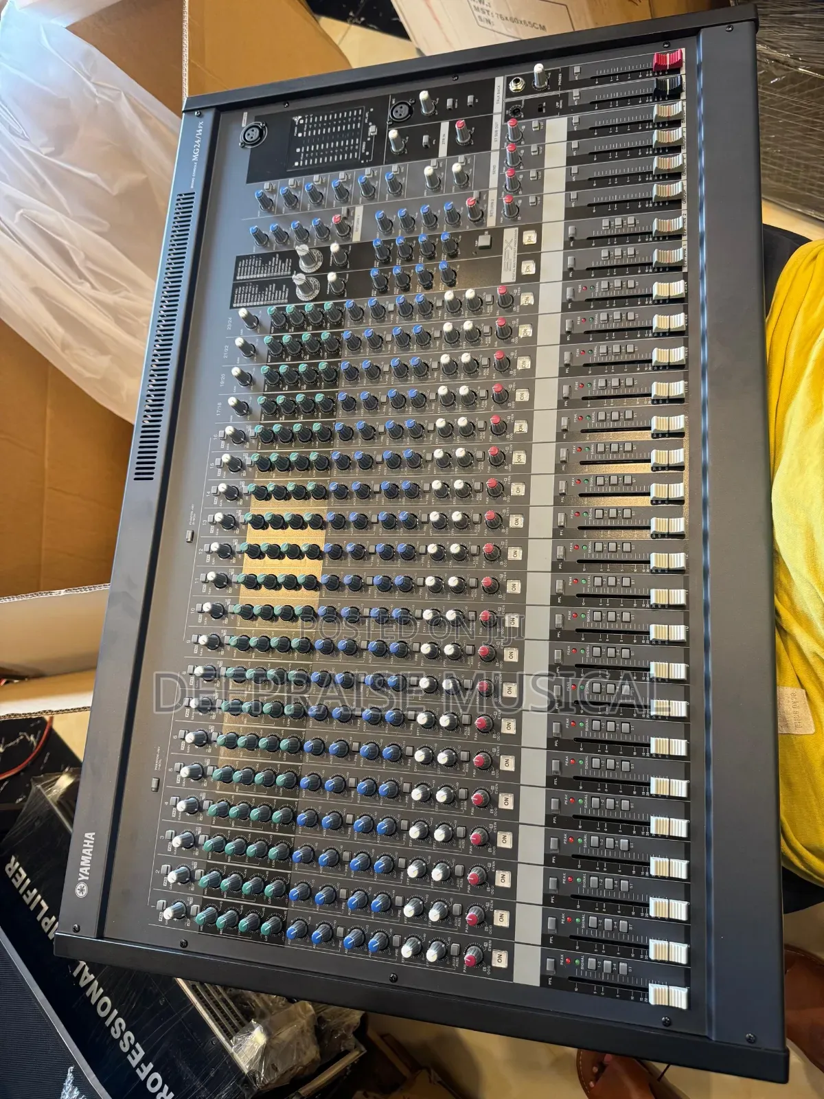 Yamaha Mg24 Channel Mixer