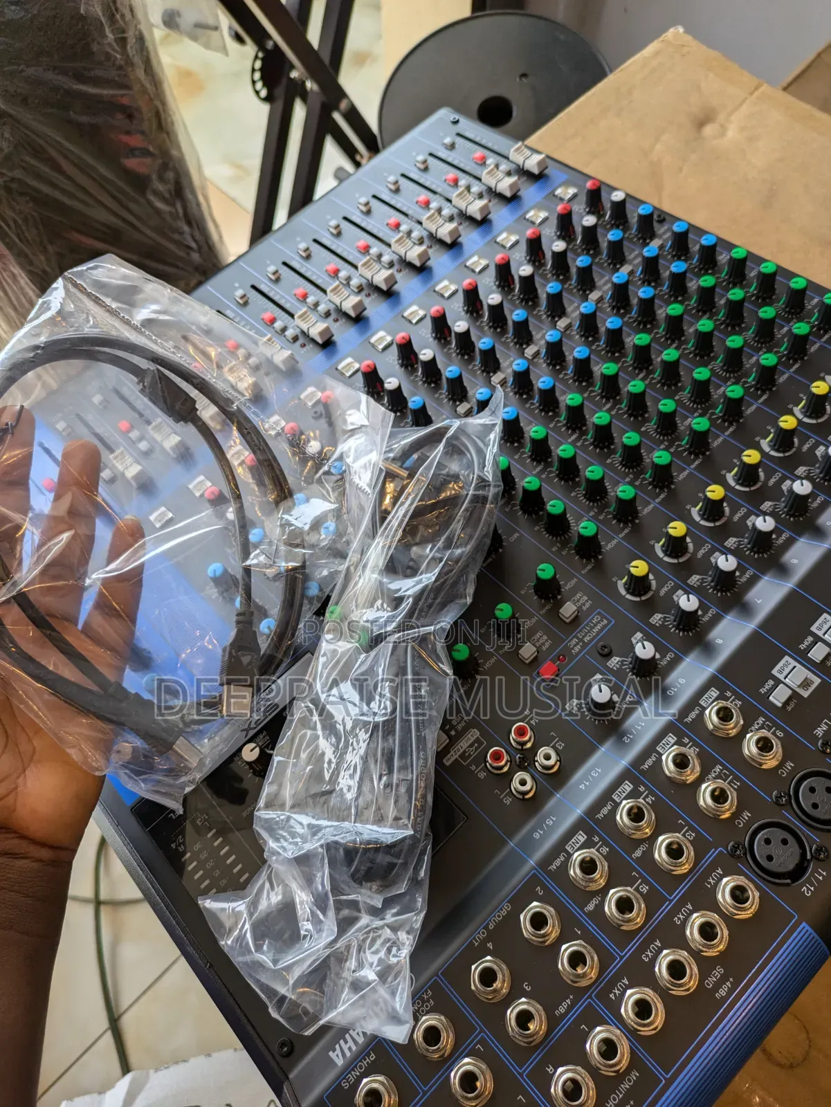 Yamaha Mg16 Xu 16 Channel Mixer