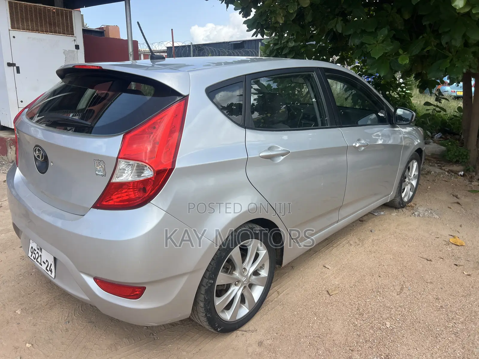 Hyundai Accent GS 4dr Hatchback (1.6L 4cyl 6M) 2015 Gray