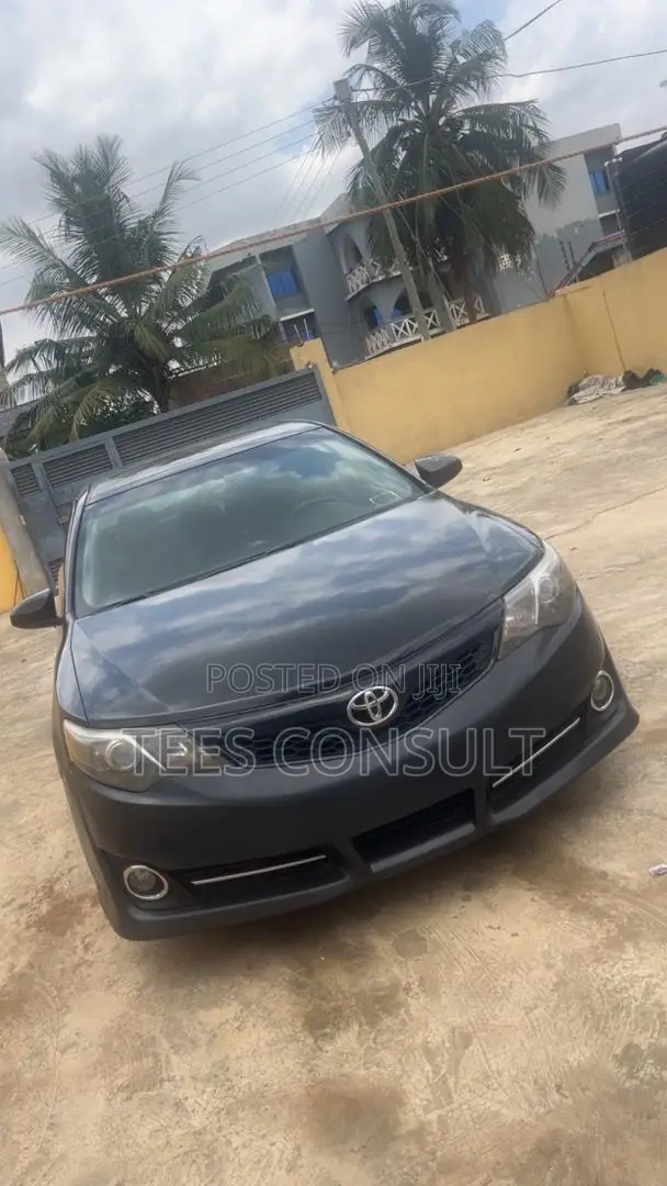 Toyota Camry 2012 Black