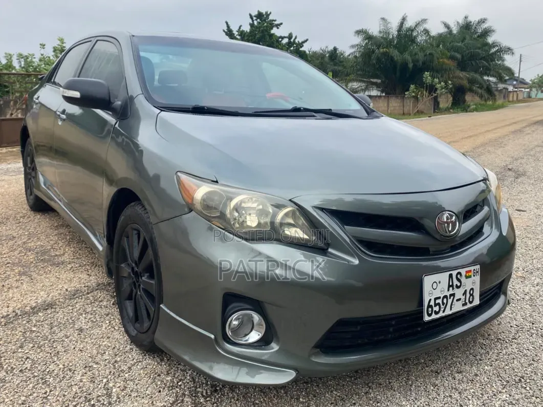 Toyota Corolla S 4dr Sedan (1.8L 4cyl 4A) 2011 Gray