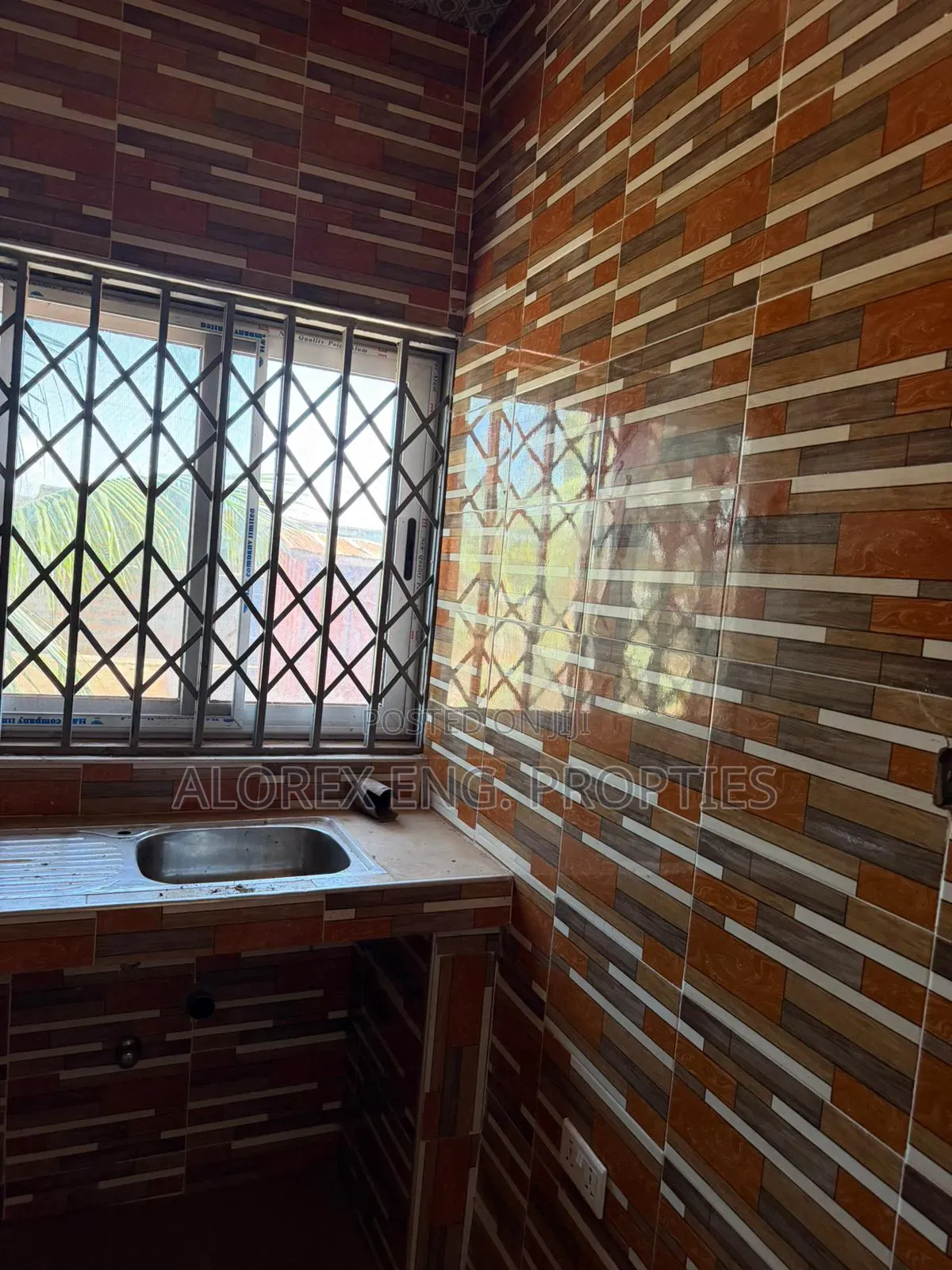 1bdrm Apartment in Adenta Amanfro, Frafraha for rent