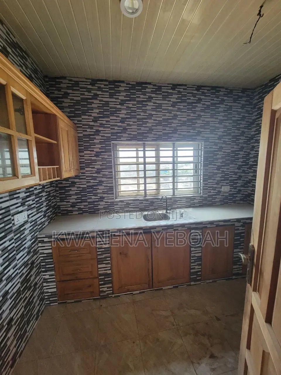 1bdrm Apartment in Pentecost for rent