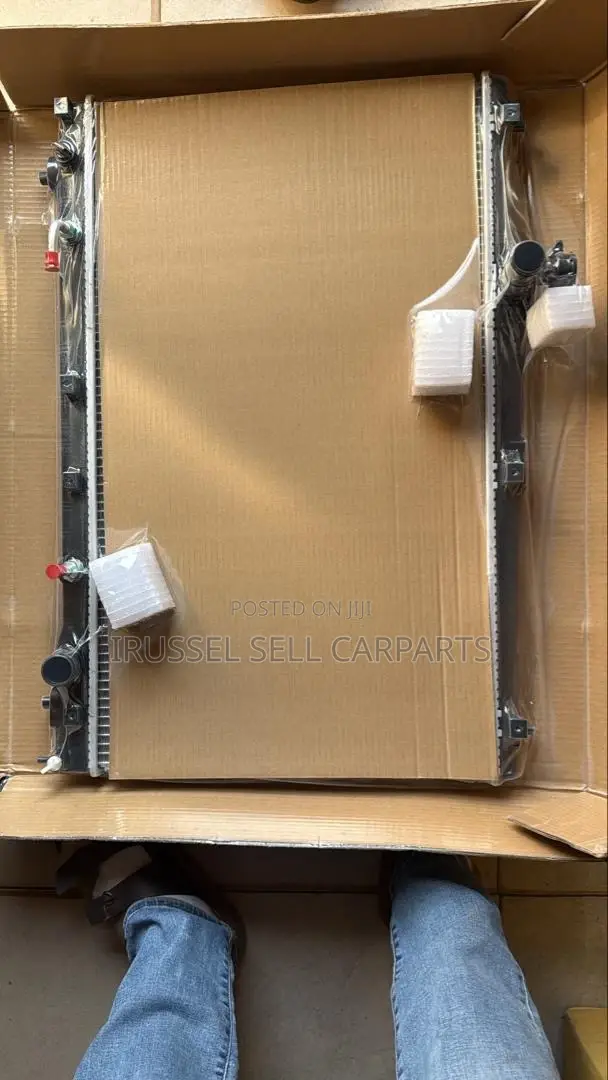 Toyota Voxy Radiator 2008 2009 2010 2012