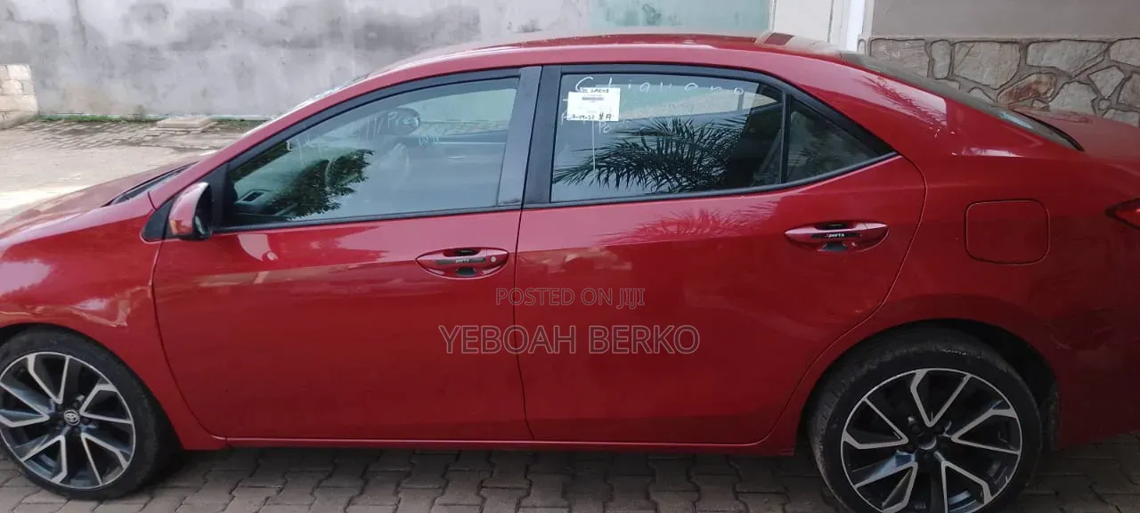 Toyota Corolla 2016 Red