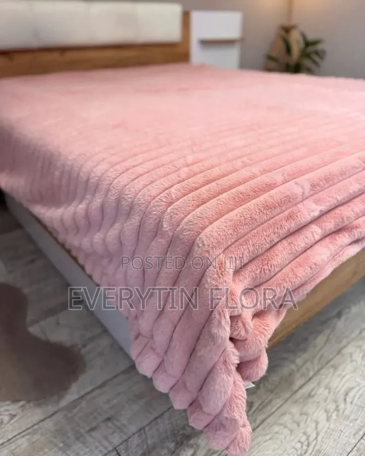 Luxury Faux Fur Throw Blanket Pillow Set – Cozy Comfort
