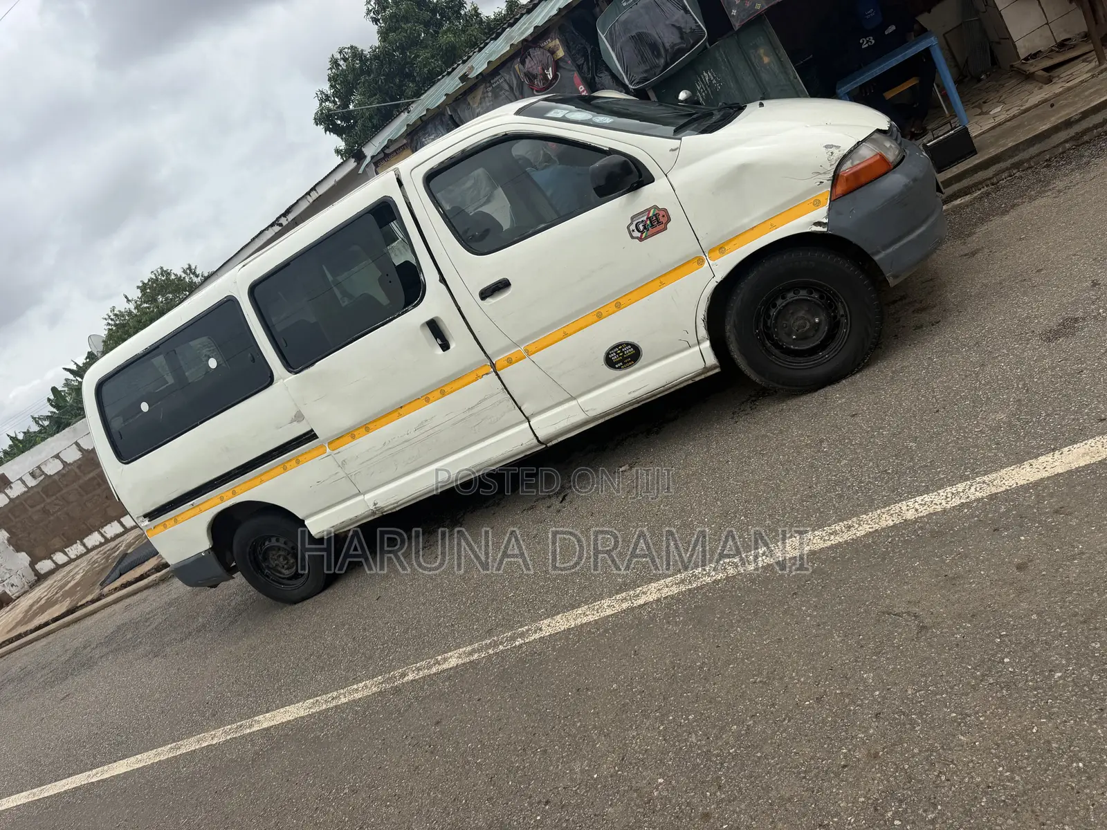 Toyota HiAce 2012 White