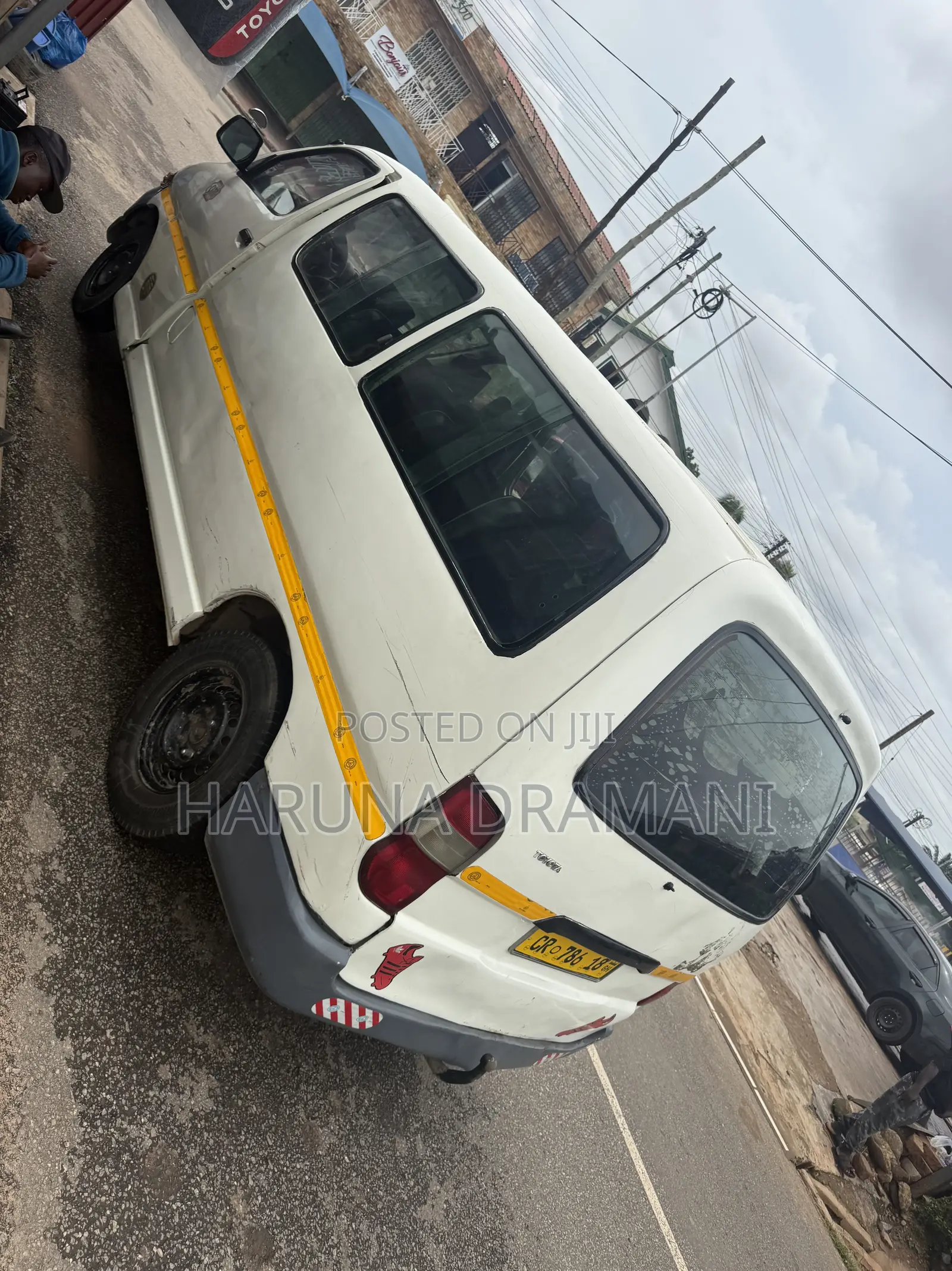 Toyota HiAce 2012 White