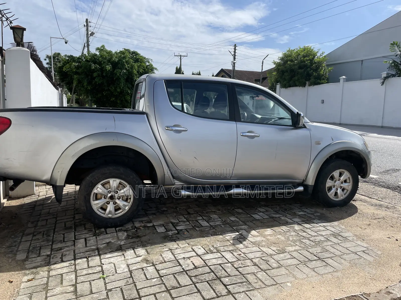 Mitsubishi L200 Double Cab 2.5 136hp 2013 Silver