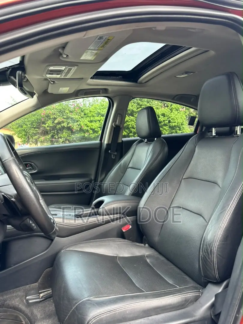 Honda HR-V Touring AWD 2019 Orange
