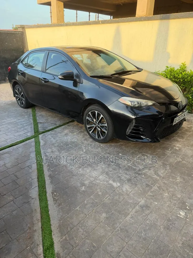 Toyota Corolla SE Special Edition 4dr Sedan (1.8L 4cyl CVT) 2017 Black