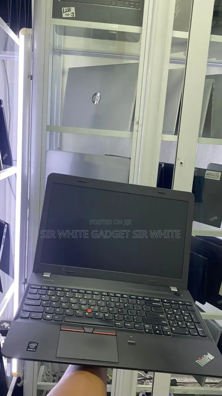 Laptop Lenovo ThinkPad Edge E550 8GB Intel Core i5 HDD+SSD 500GB