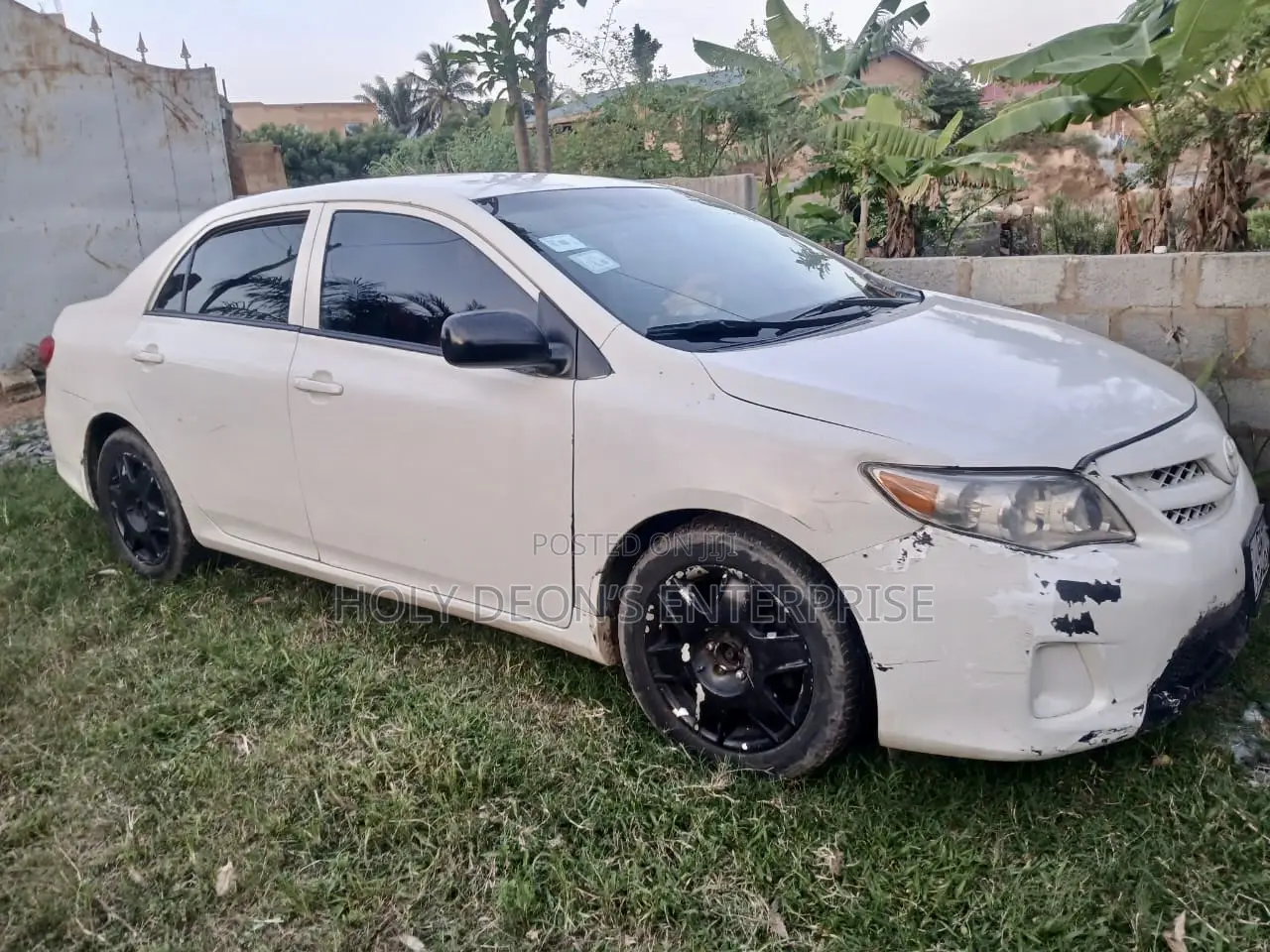 Toyota Corolla LE 4dr Sedan (1.8L 4cyl 4A) 2013 White