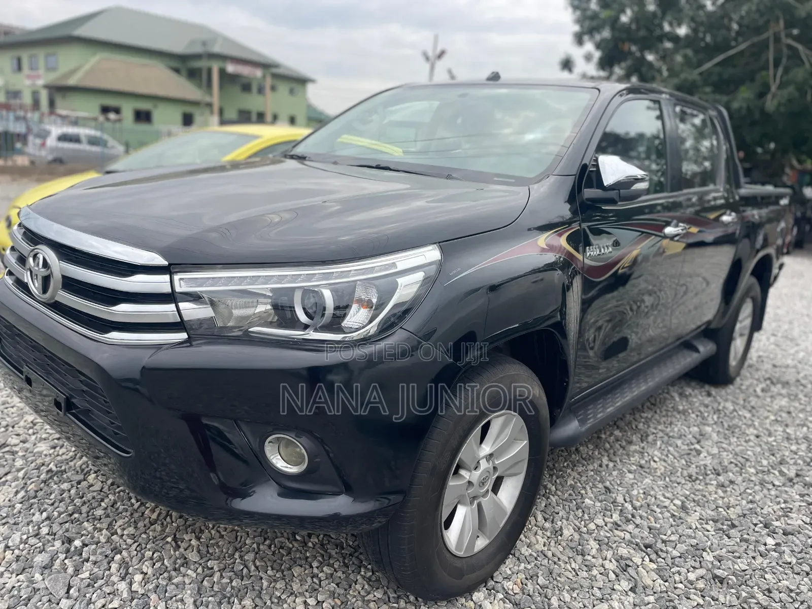 Toyota Hilux 2016 Black
