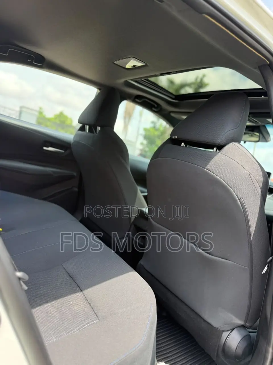 Toyota Corolla SE 2021 White