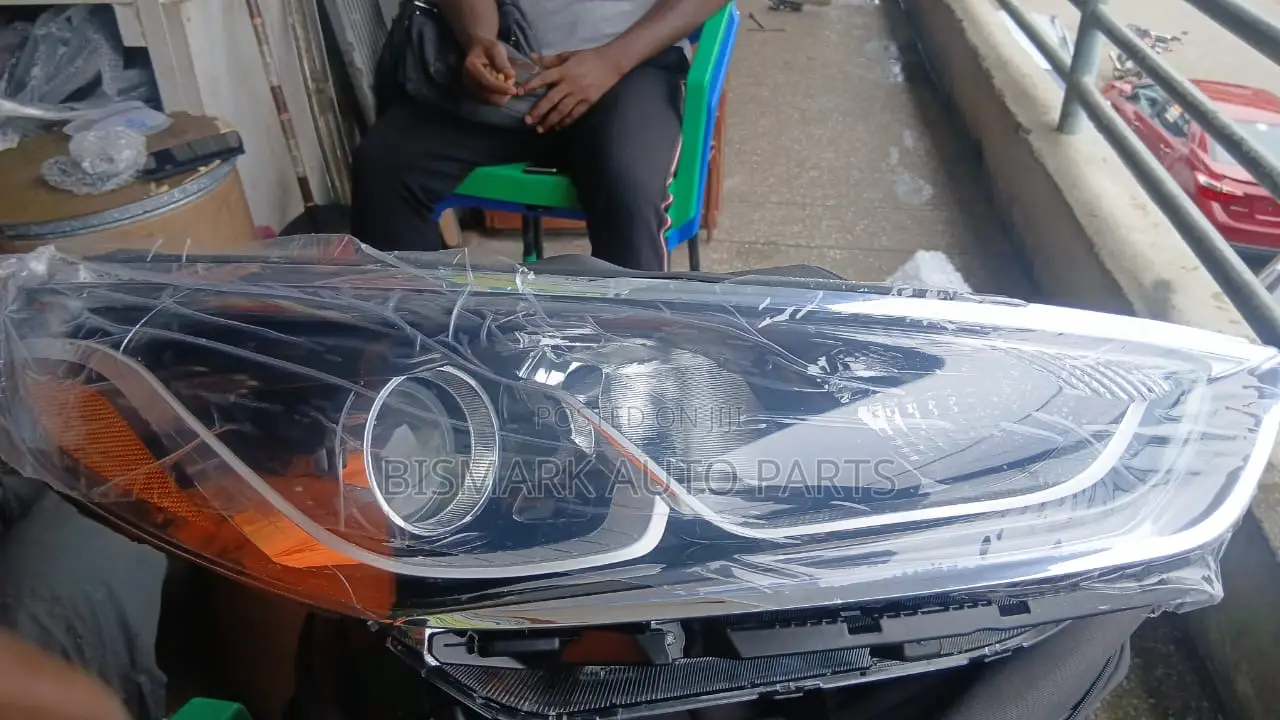 Hyundai 2018 2020 2021 Headlight