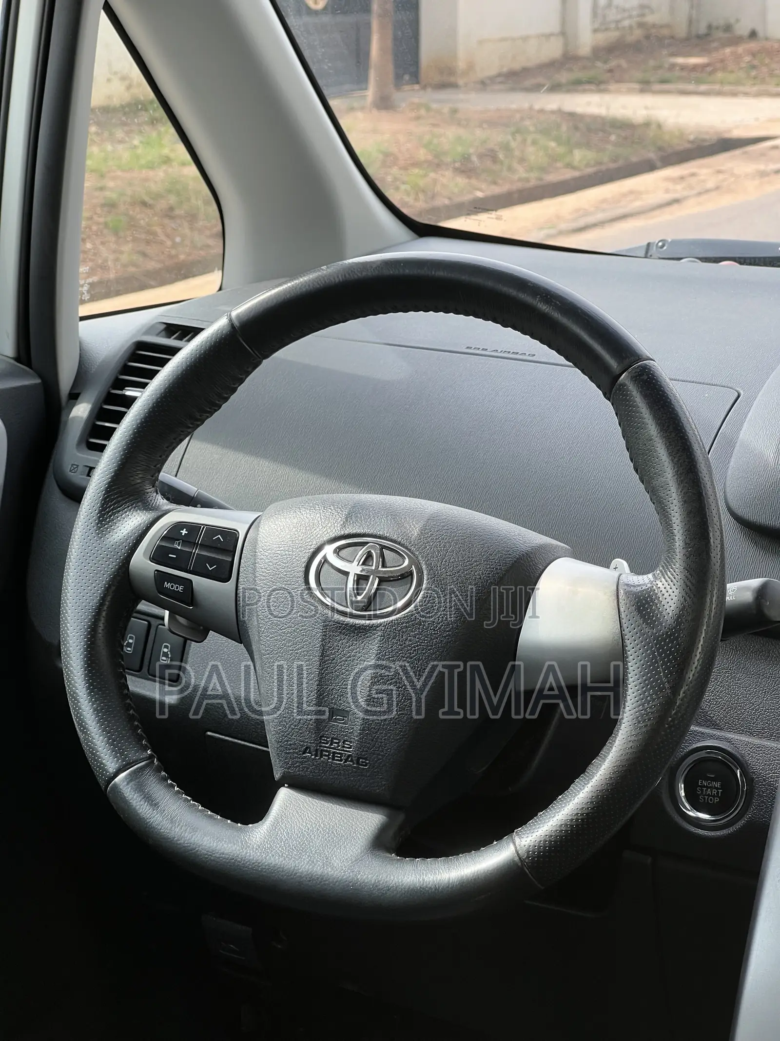 Toyota Voxy 2012 White